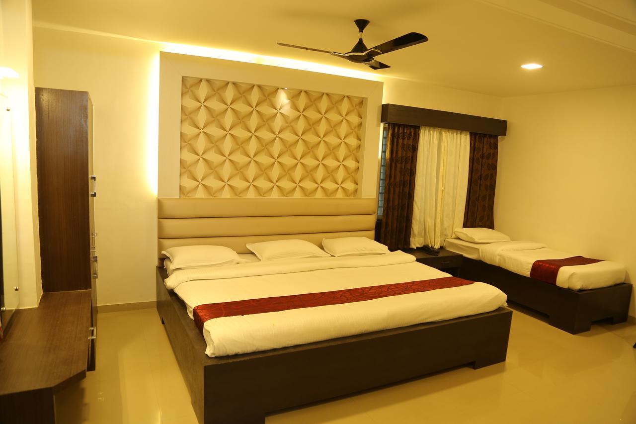 Hotel Shivananda Hospet Bagian luar foto